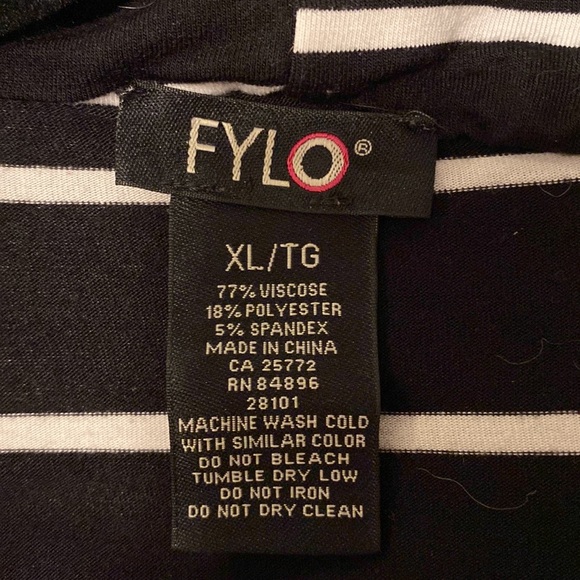 Black & white striped coverup - Picture 3 of 3